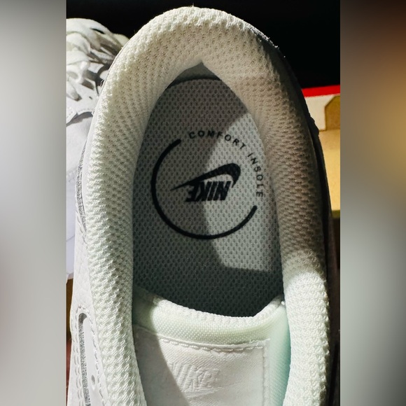 Nike Air Max SC Women’s SZ 9 Brand New W/Box - Picture 6 of 8